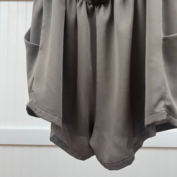 The Impeccable Pig Women's Halter Neck Romper Jumpsuit Gray Summer Outfit Large - Picture 6 of 11